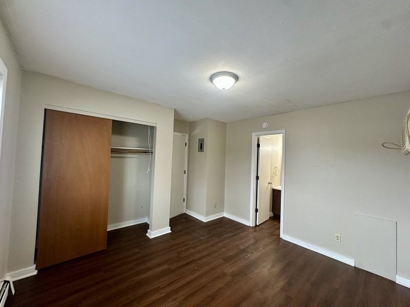 1485 Meadowview Dr #5 - Photo 7 of 10