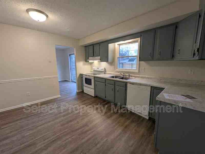 924 E Washington Center Rd - Photo 7 of 32