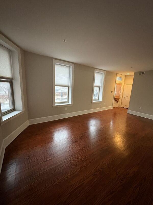 900 N Charles St #102 - Photo 3 of 9