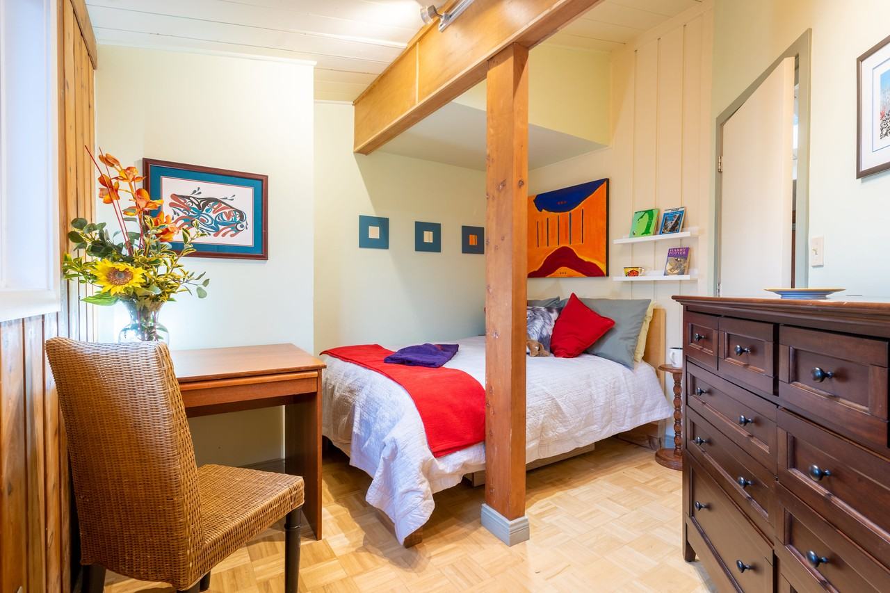 2490 Caledonia Avenue - Photo 3 of 65