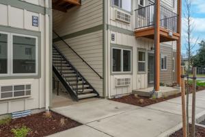 featured image of 324 Hoxton Ave