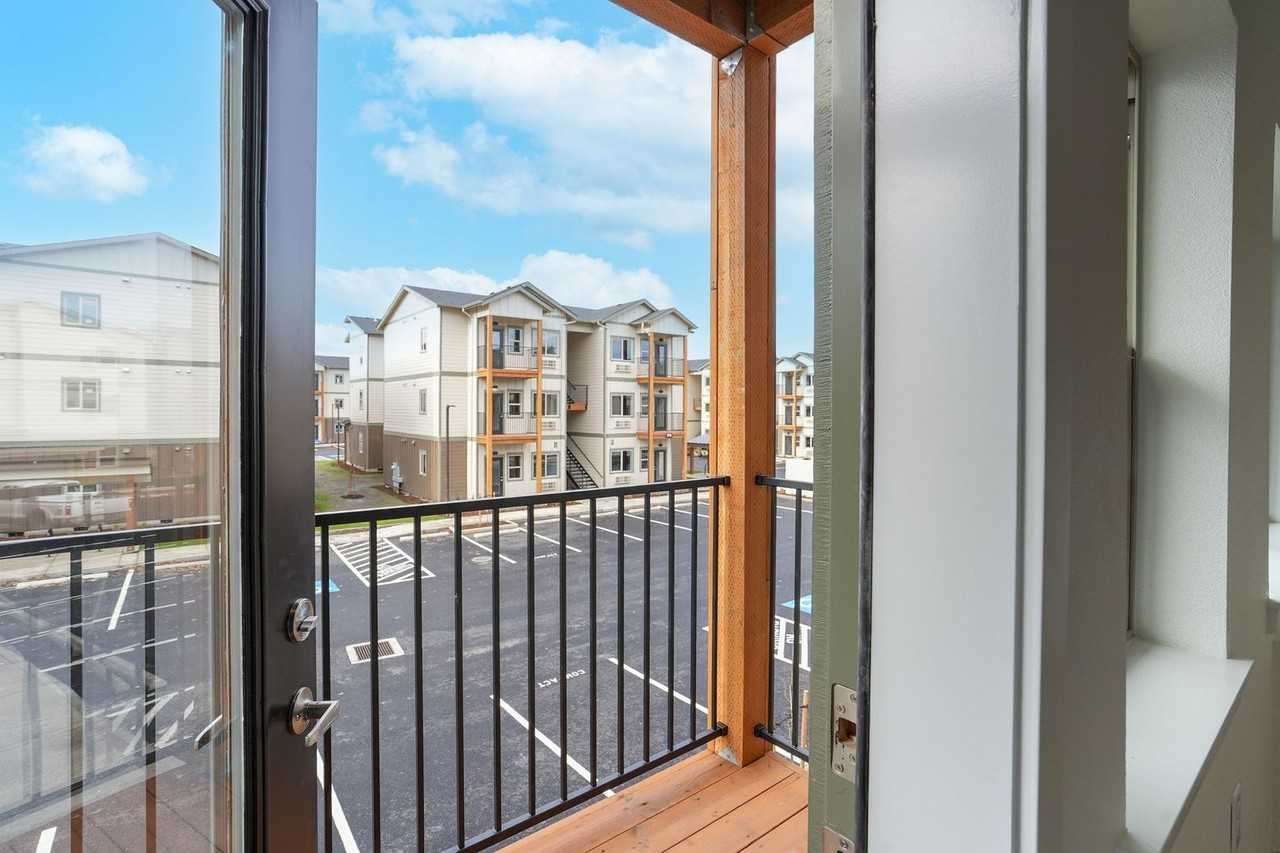 Riddell Road Apartments - Photo 5 of 29