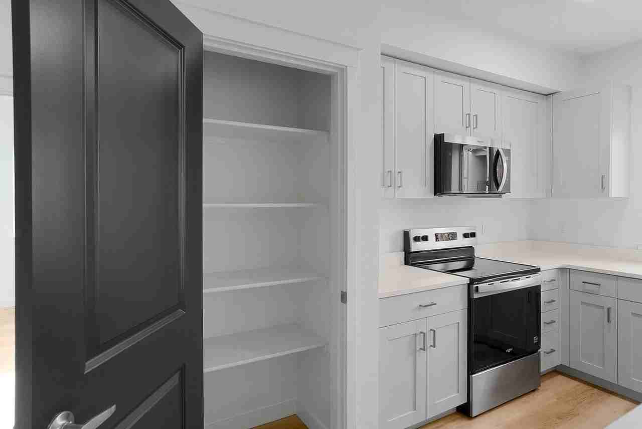 Riddell Road Apartments - Photo 6 of 29