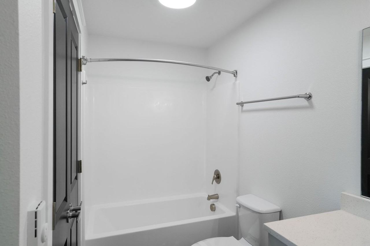 Riddell Road Apartments - Photo 7 of 29