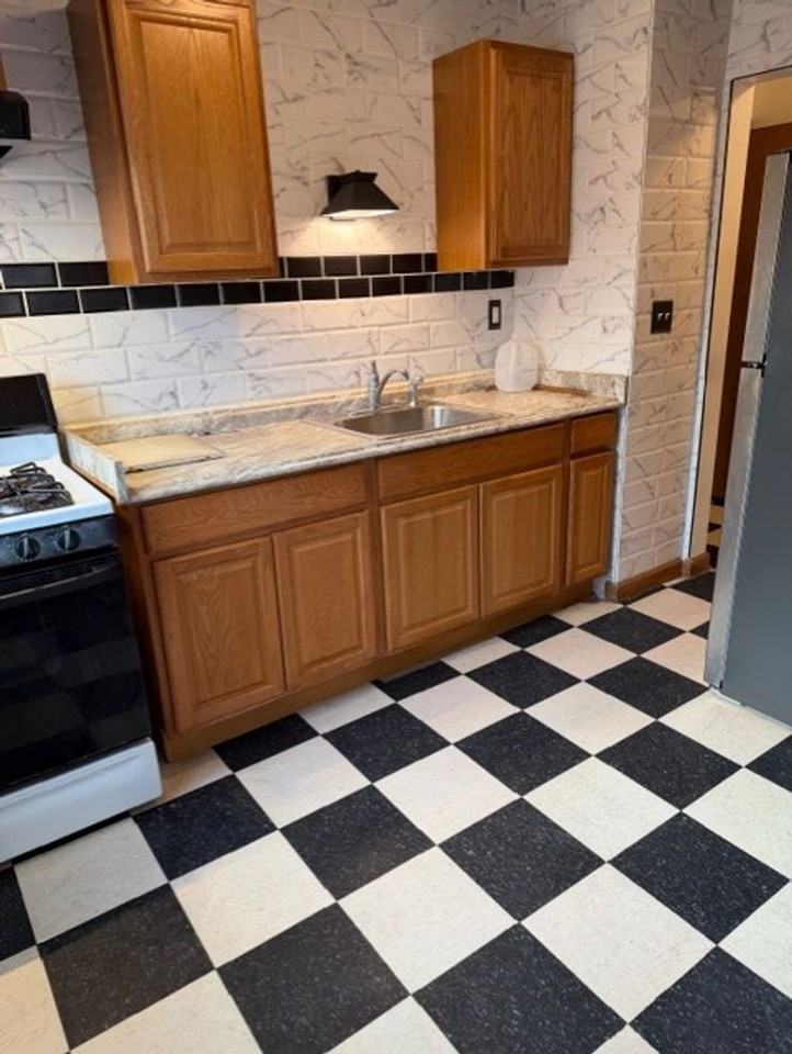 7006 W Becher St - Photo 4 of 8