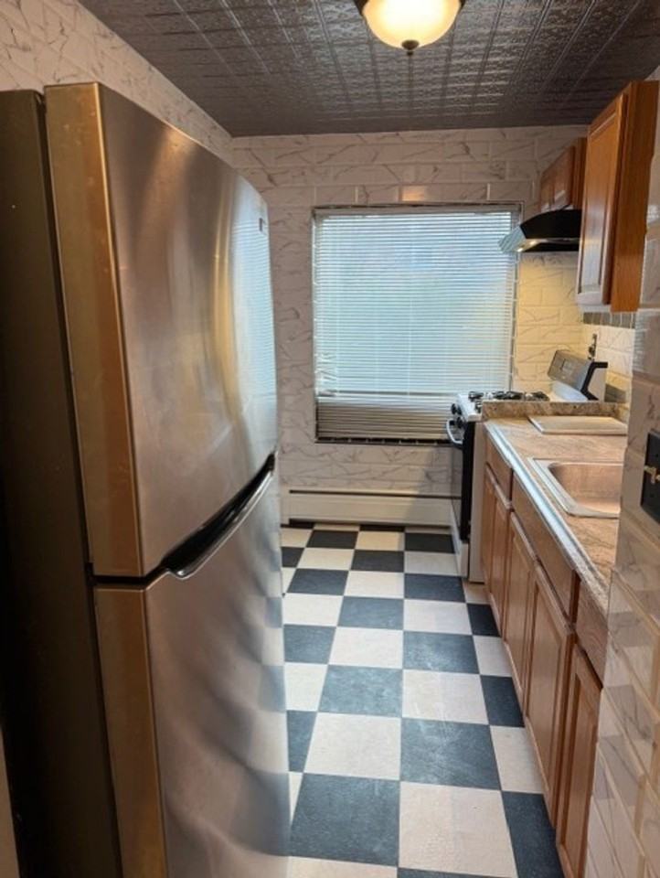 7006 W Becher St - Photo 5 of 8