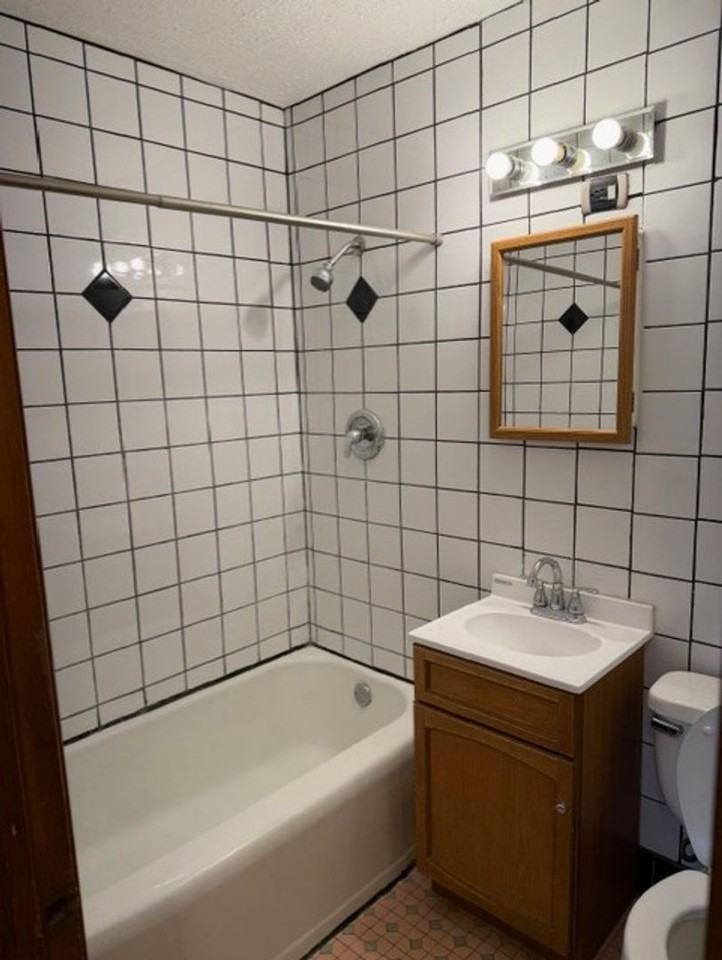 7006 W Becher St - Photo 7 of 8