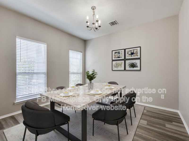 9736 Old Field Dr - Photo 3 of 27