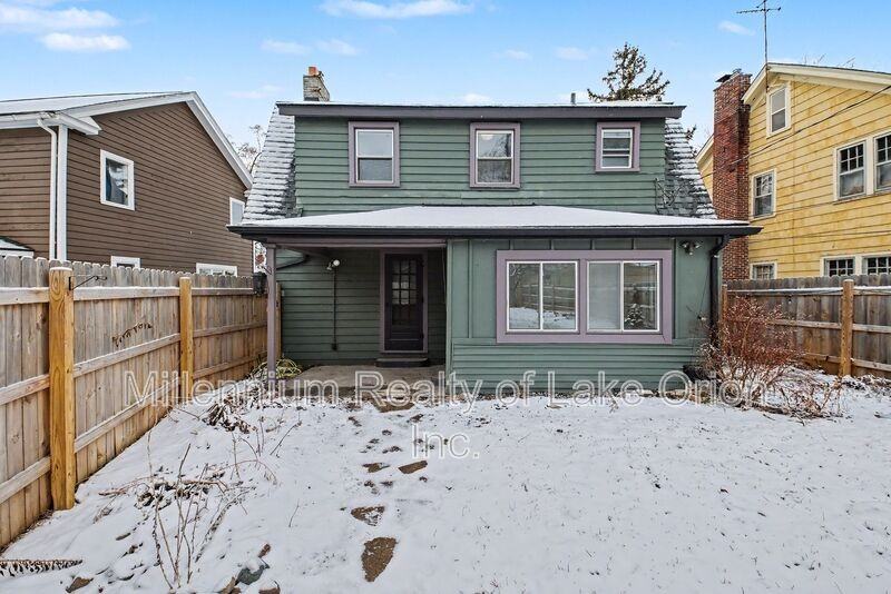 24 Utica Rd - Photo 4 of 25