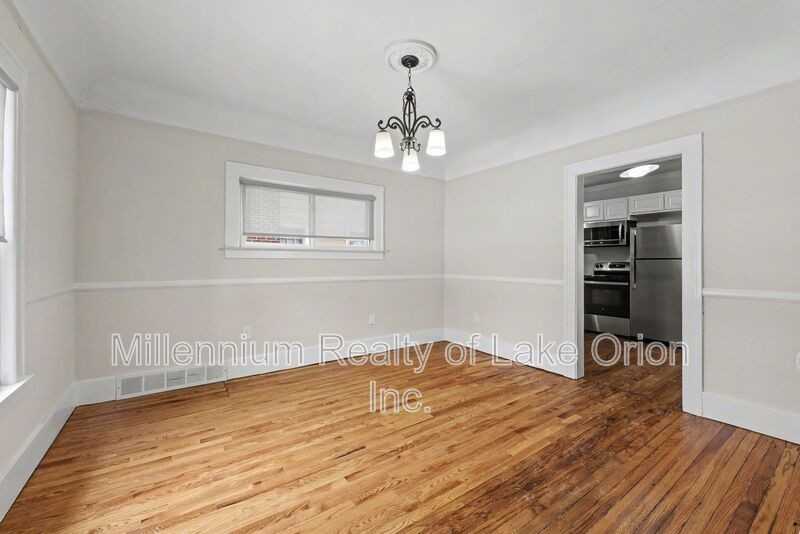 24 Utica Rd - Photo 6 of 25