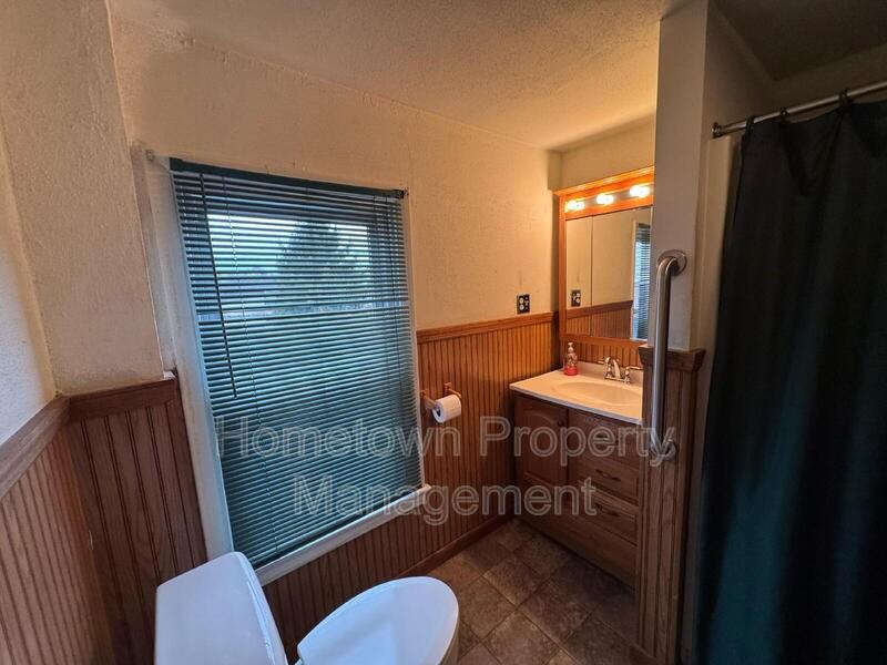 430 Market St - Photo 2 of 13