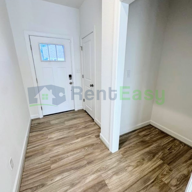 1229 Parkley Dr - Photo 3 of 26