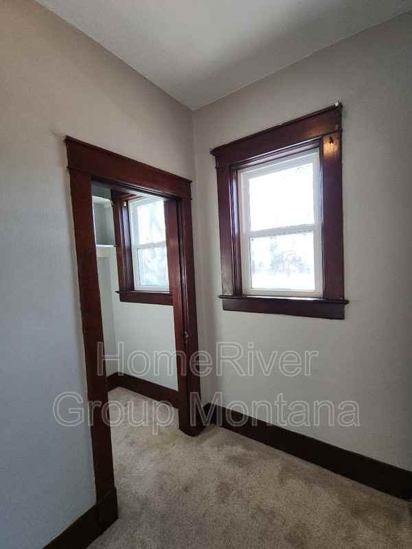 534 S 3rd St W - Photo 7 of 30