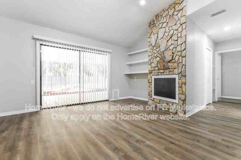 1150 52nd St - Photo 2 of 17