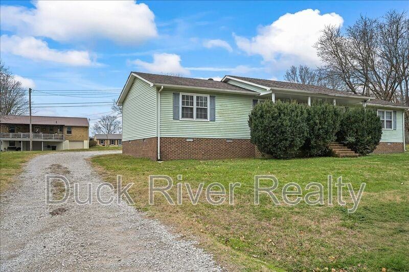 525 Woods Dr #A - Photo 2 of 19