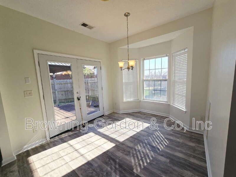 1657 Comanche Run - Photo 3 of 17