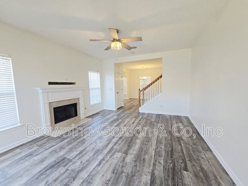 1657 Comanche Run - Photo 5 of 17