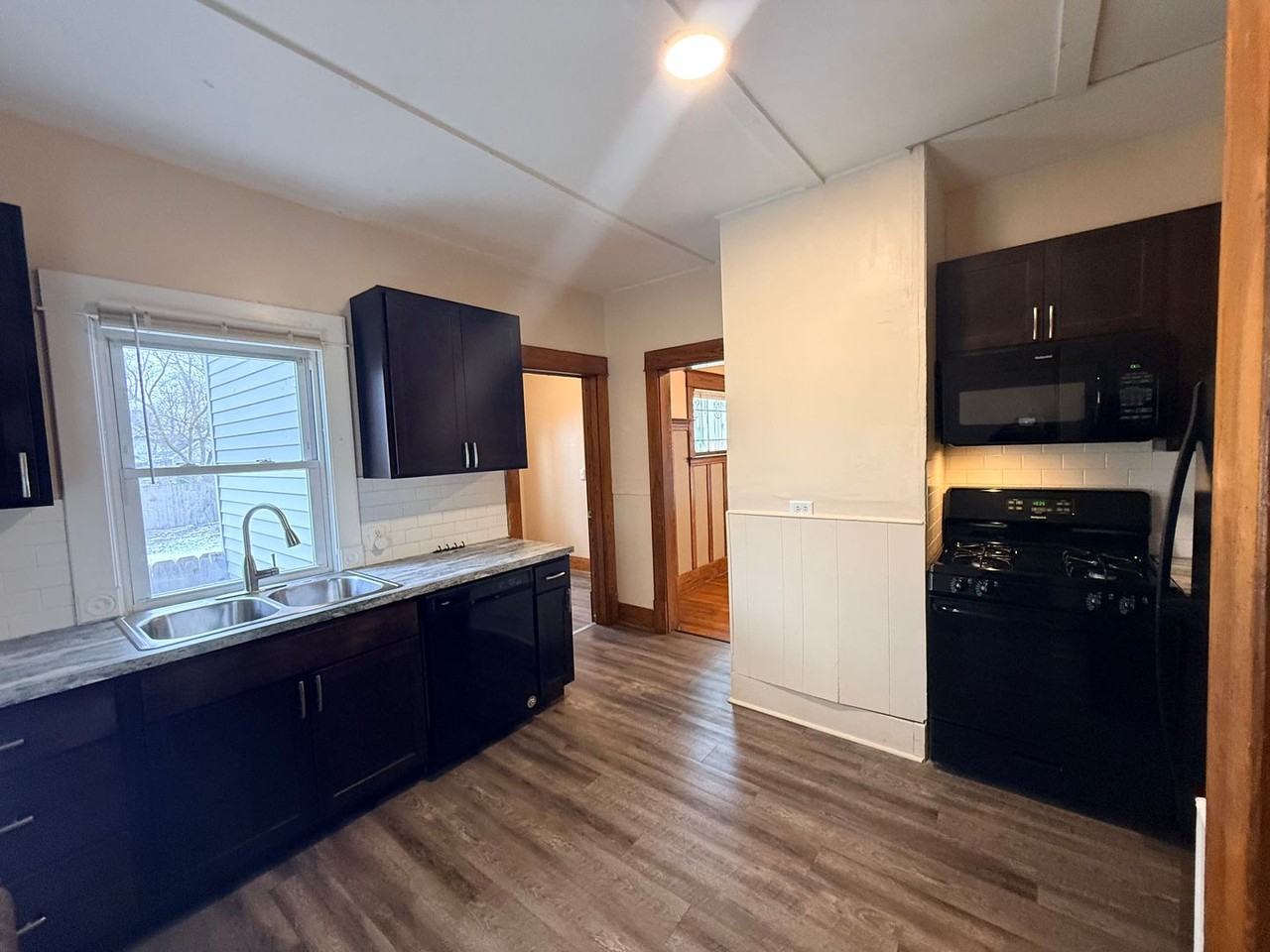 151 Sweet St Ne - Photo 7 of 23