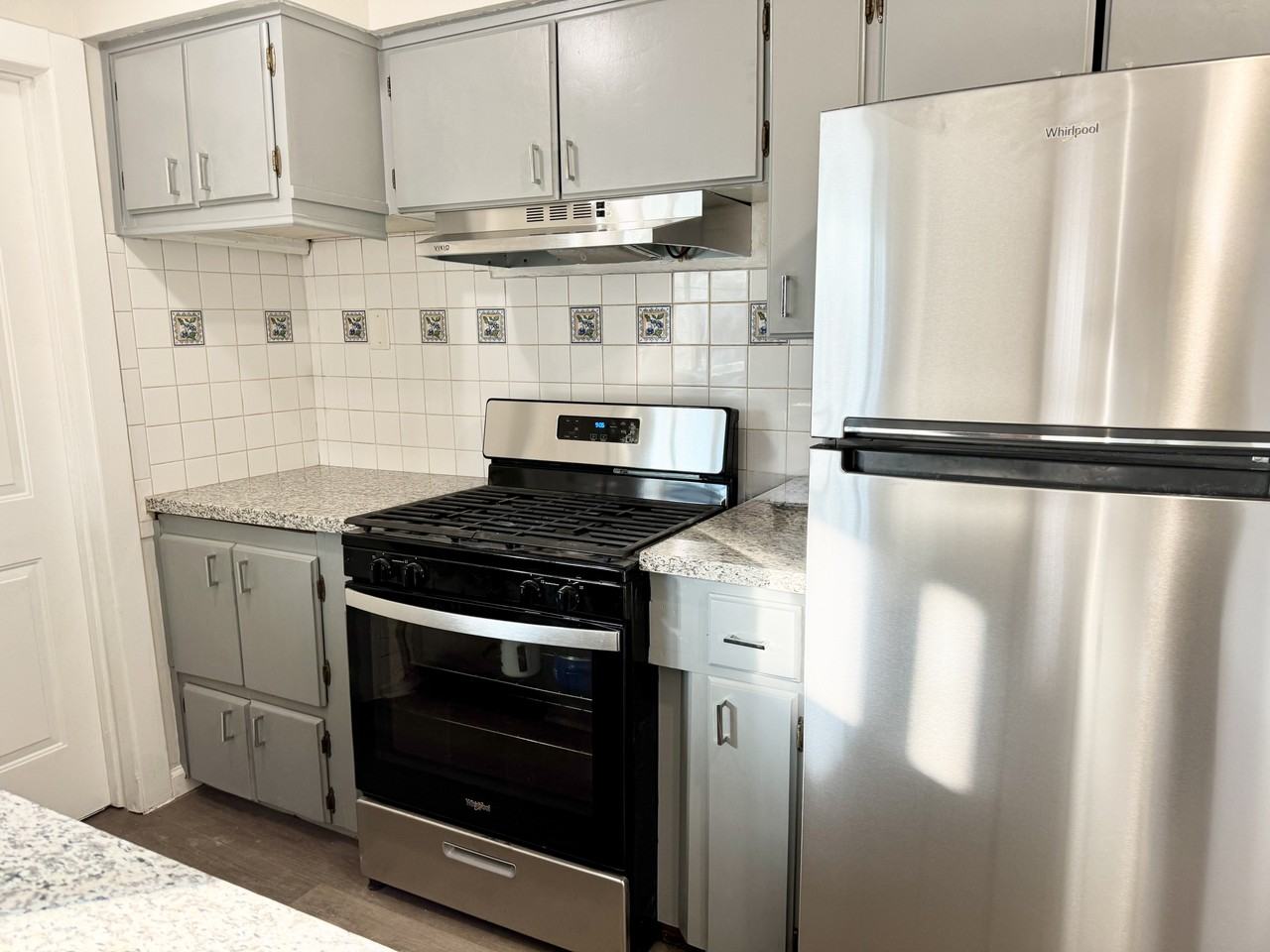 2840 Belden St - Photo 2 of 25