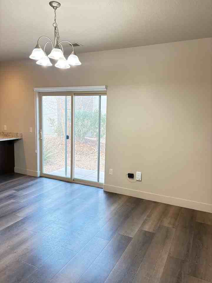 2675 E 450 N #14 - Photo 4 of 30