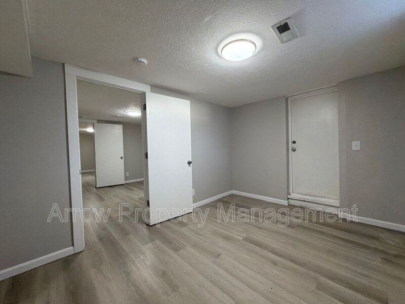 2442 Vine St #4 - Photo 2 of 11