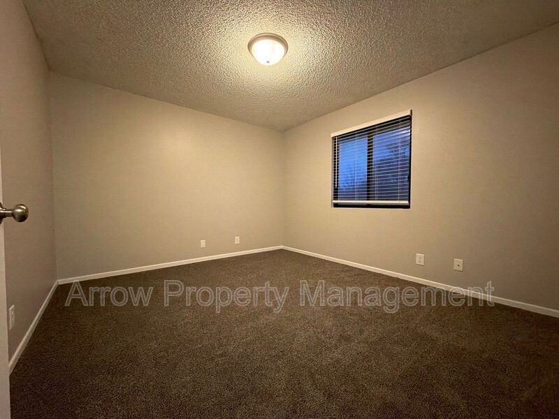 3405 Holdrege St #308 - Photo 6 of 13