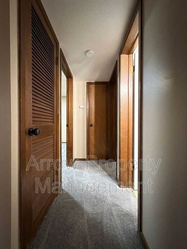 3831 S 46th St #2 - Photo 4 of 12