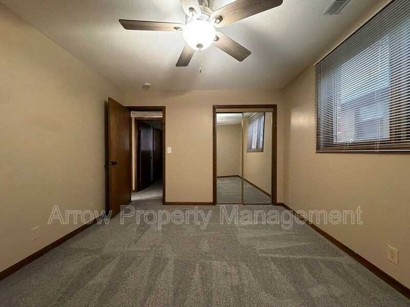 3831 S 46th St #2 - Photo 6 of 12