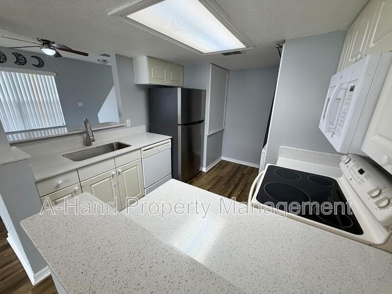 538 Washington Palm Loop #A - Photo 3 of 25