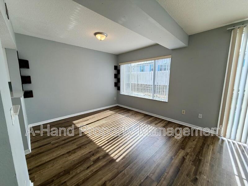 538 Washington Palm Loop #A - Photo 4 of 25