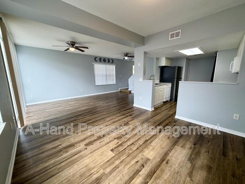 538 Washington Palm Loop #A - Photo 5 of 25