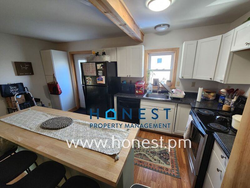 9 High St #2B - Photo 3 of 33