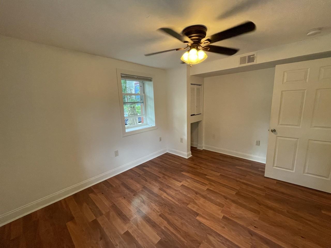 Third 304 - Photo 5 of 31