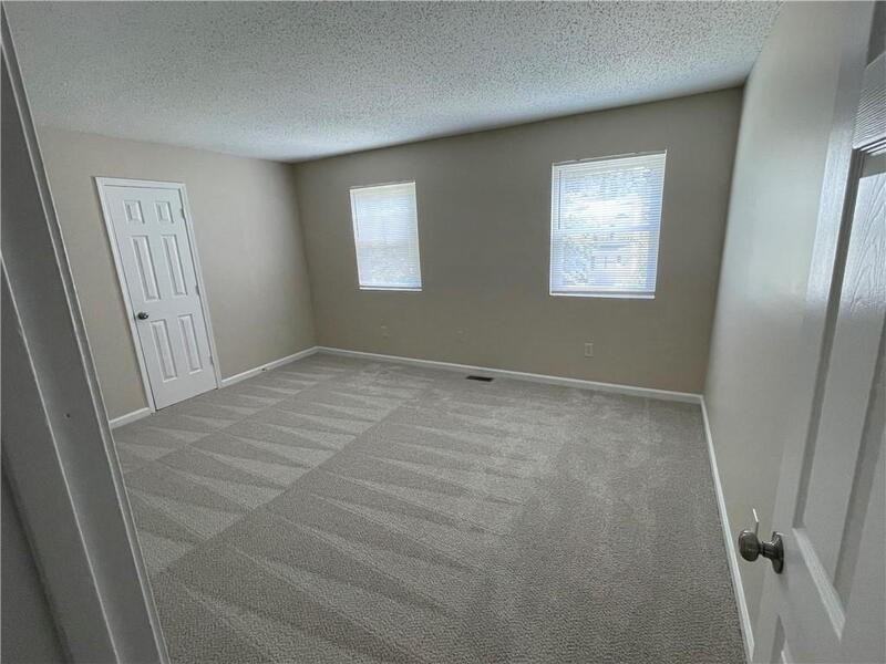 114 Bentley Pkwy #B - Photo 3 of 9