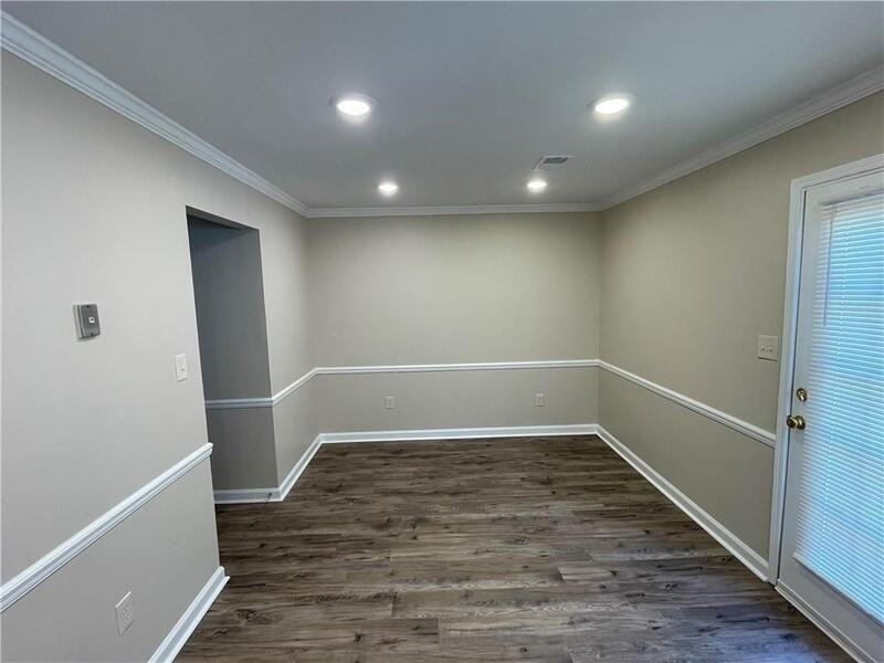 114 Bentley Pkwy #B - Photo 6 of 9