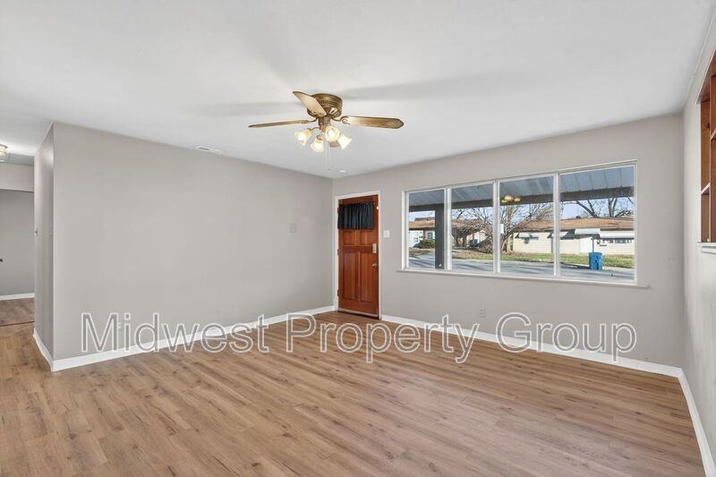 4315 Heath Dr - Photo 5 of 26