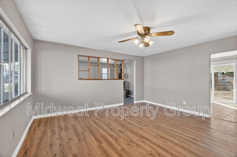 4315 Heath Dr - Photo 6 of 26