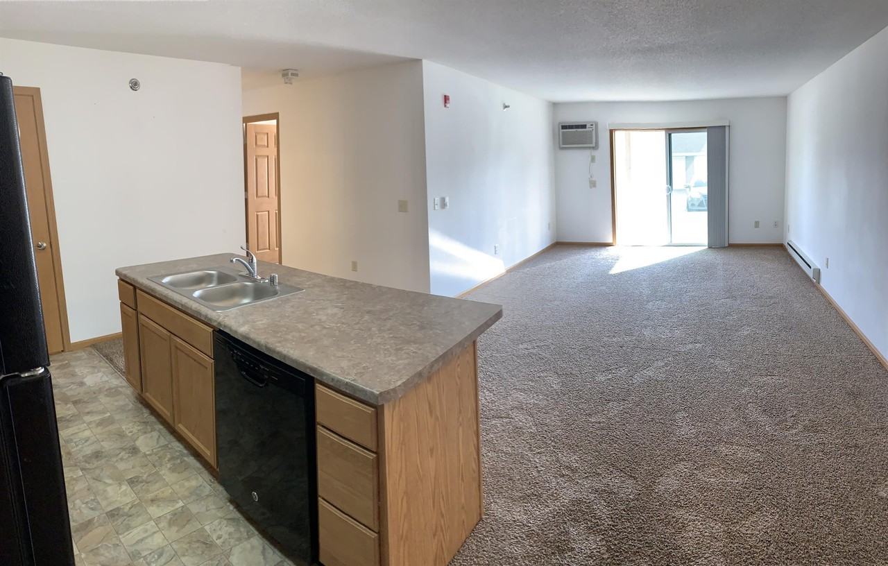 Cardinal Apartments - Photo 3 of 26