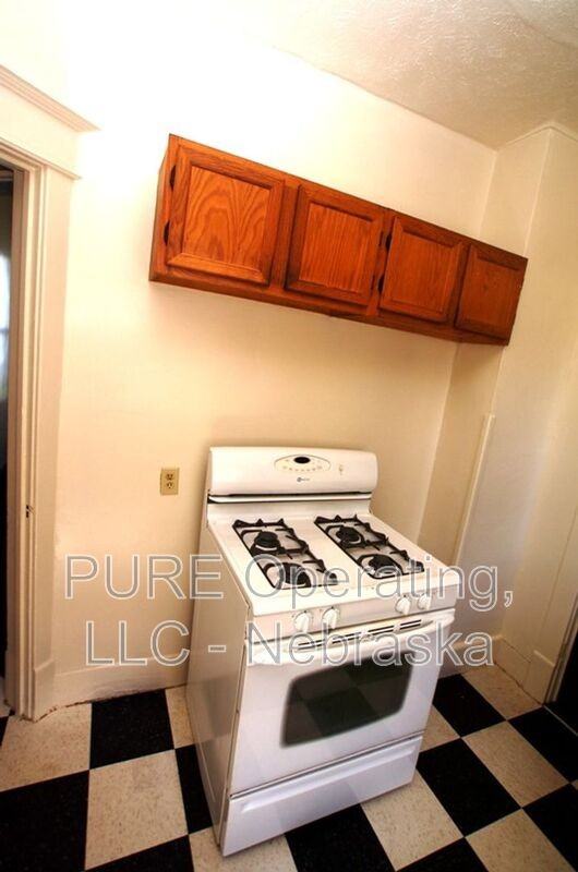 1474 Spencer St - Photo 4 of 35