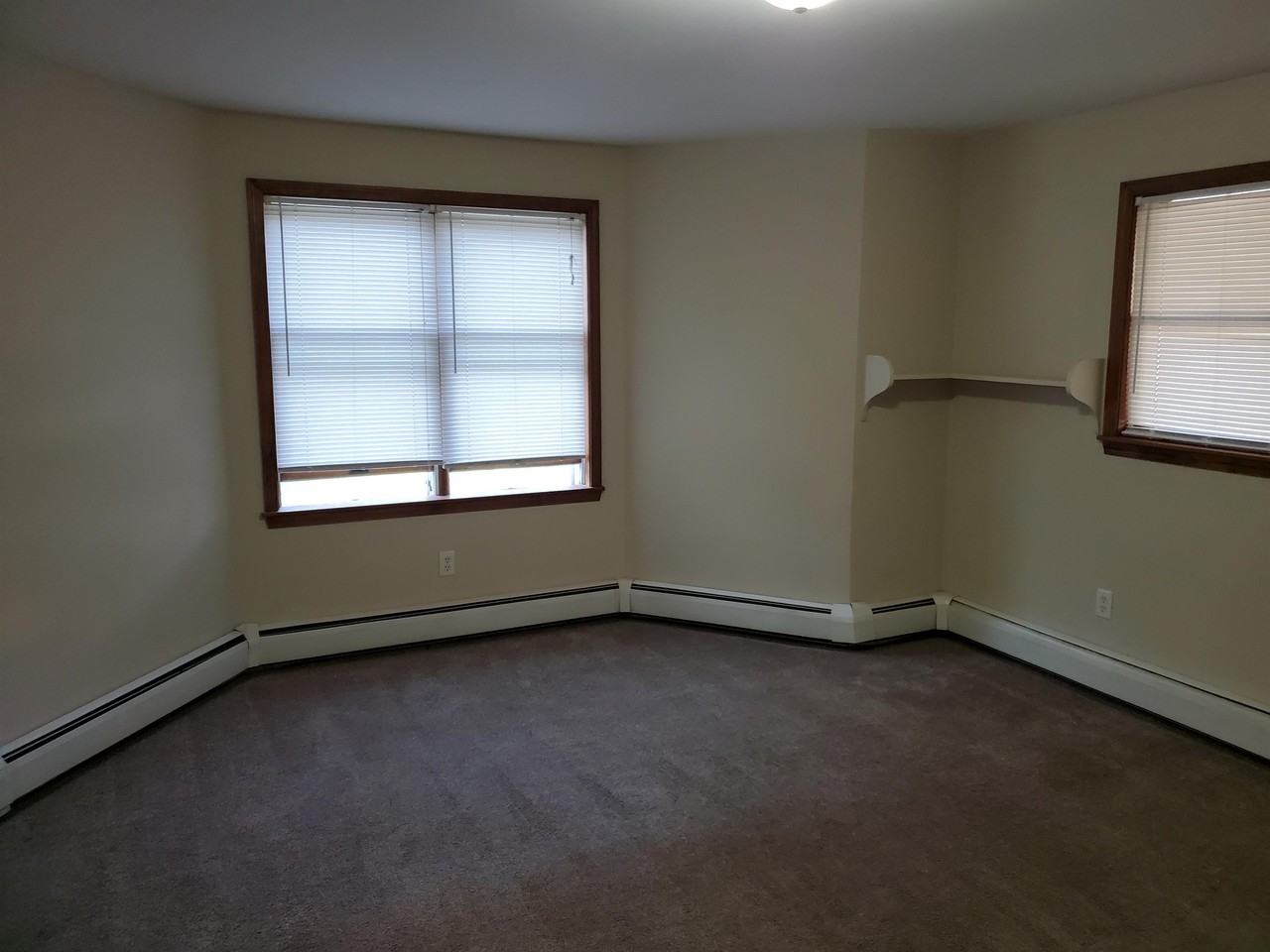 124 N. Summit St. - Photo 2 of 28