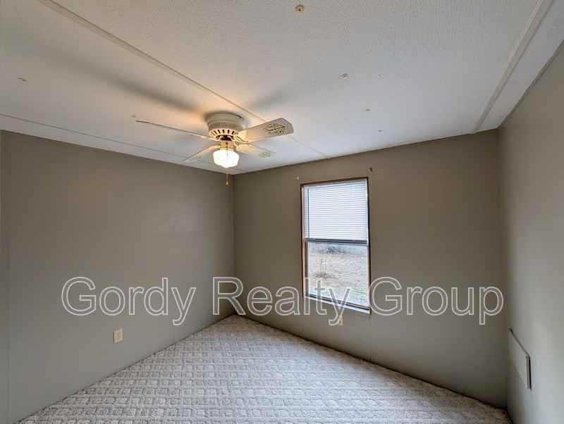 2863 Gardenview Rd - Photo 7 of 14