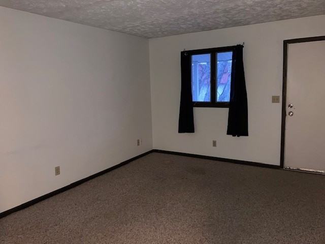 1802 W 38th St - Photo 2 of 8