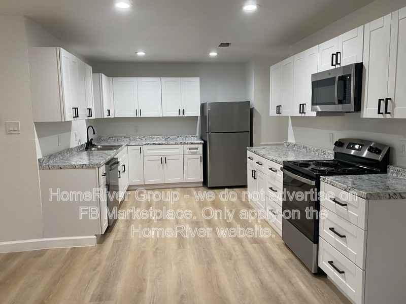 7720 Pensacola Ave - Photo 2 of 16