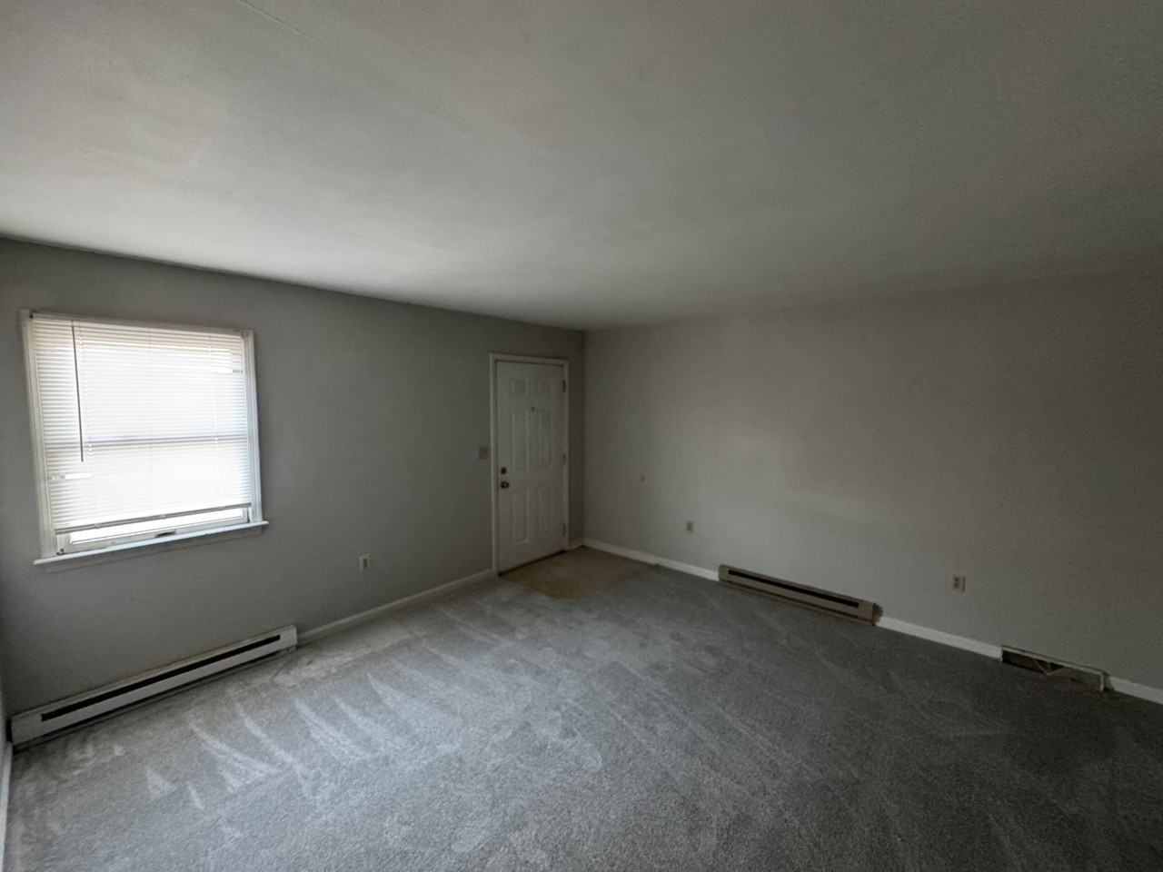 702 Thomas Lane - B - Photo 2 of 9