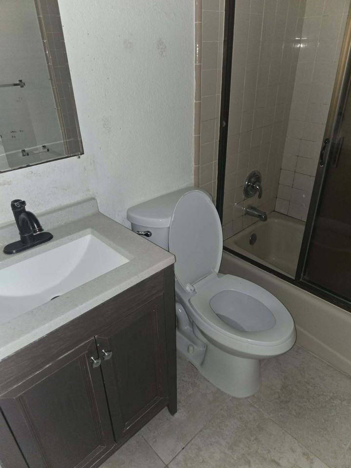 145 W Felicita - Photo 2 of 8