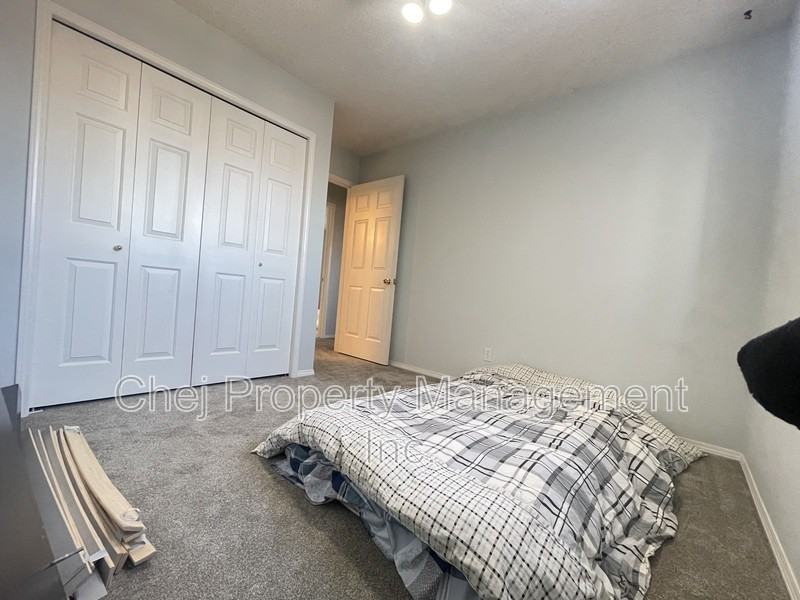 8105 188a St Nw #2 - Photo 4 of 15