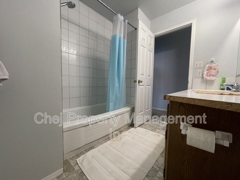 8105 188a St Nw #2 - Photo 6 of 15