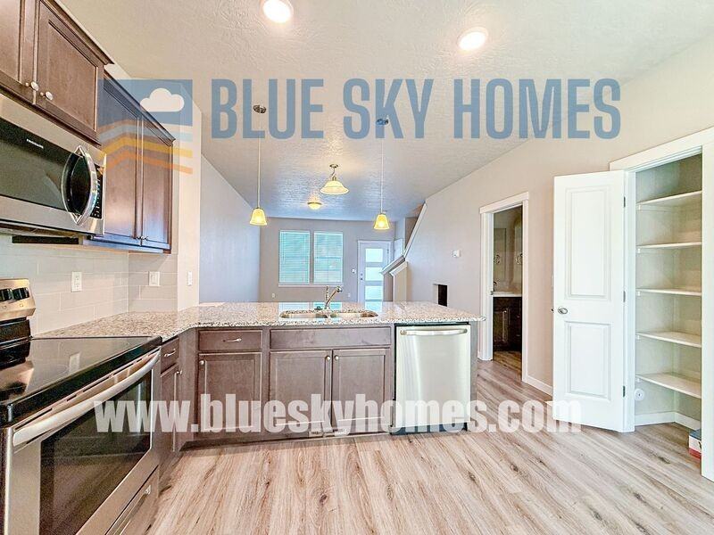 5978 S Jessenia Ln - Photo 3 of 12