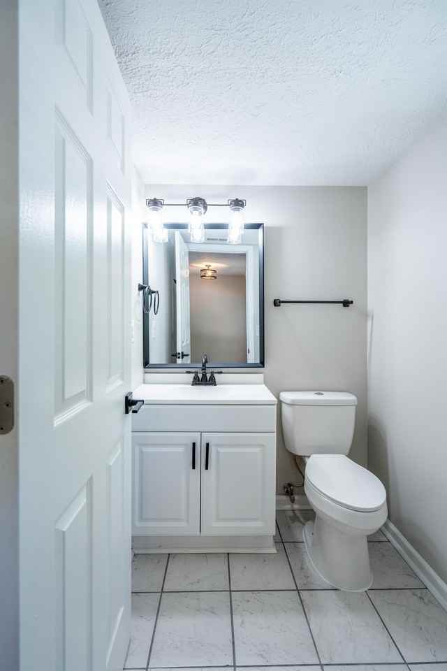 Talbott - Photo 4 of 44