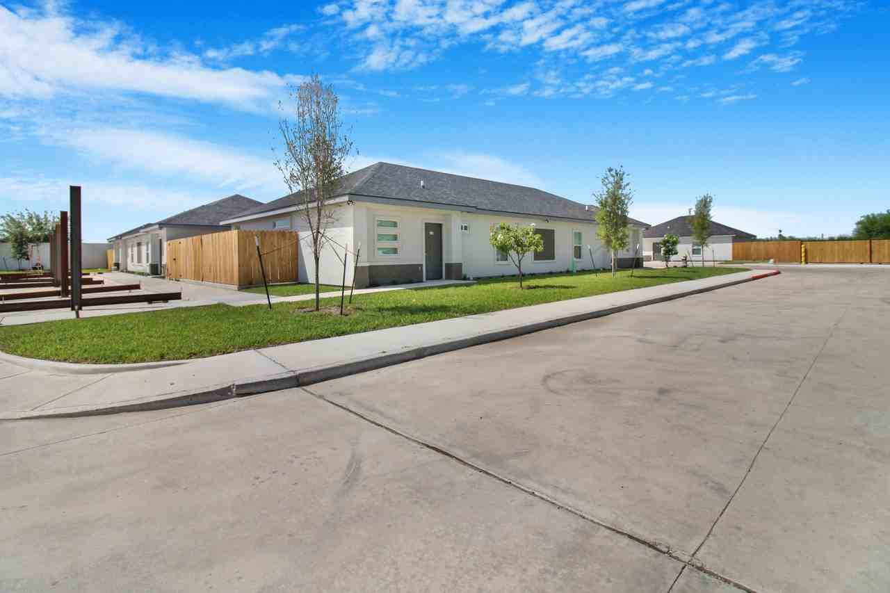 1413 North Inspiration Boulevard - Photo 2 of 31